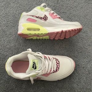 NIKE Air Max 90 White Sneaker 6Youth